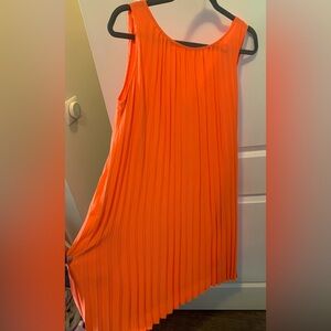 Banana Republic Size 8 Coral Pleated Minidress